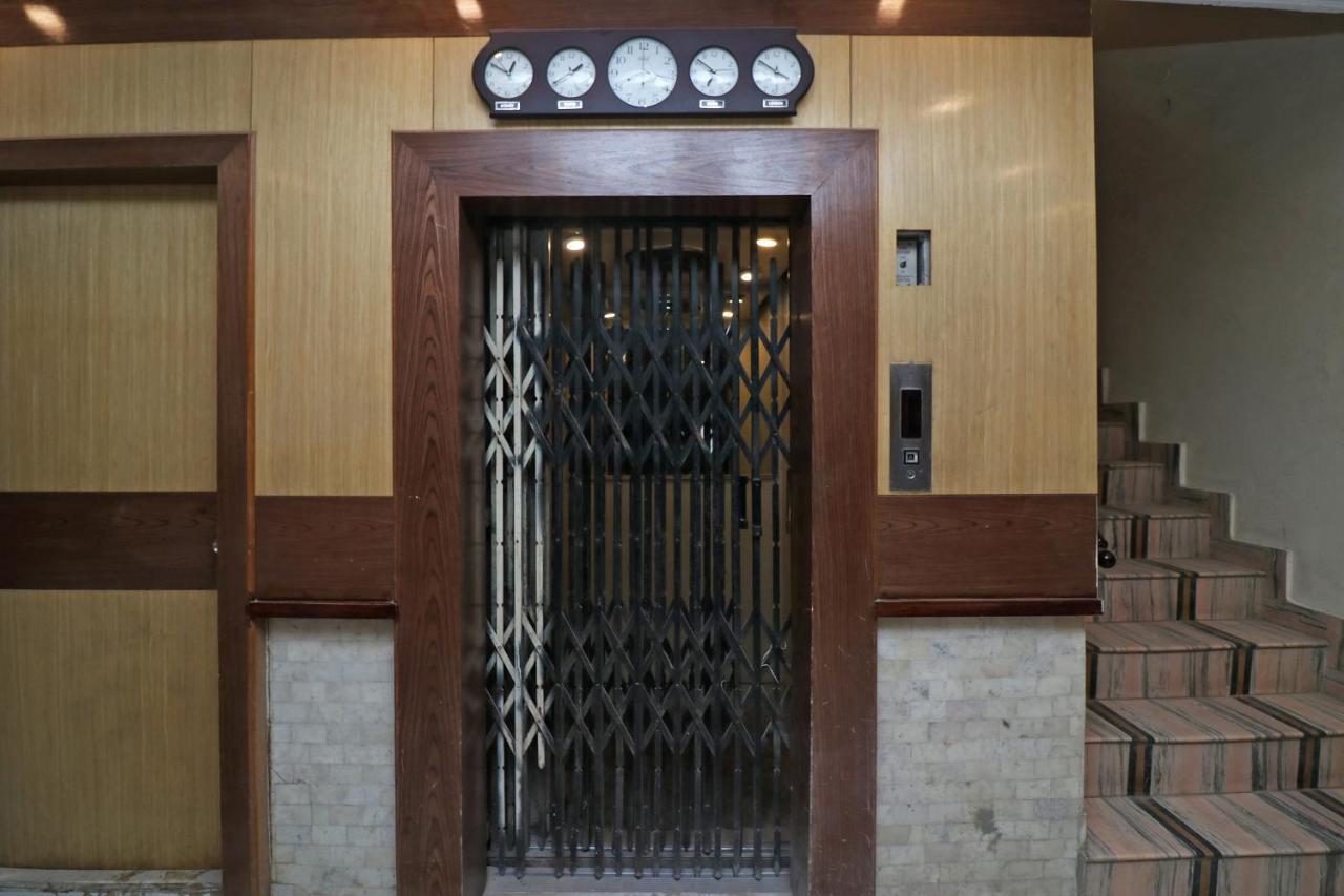 Oyo Flagship 19301 Mezbaan International Naka Hindola Hotel ลัคเนา ภายนอก รูปภาพ